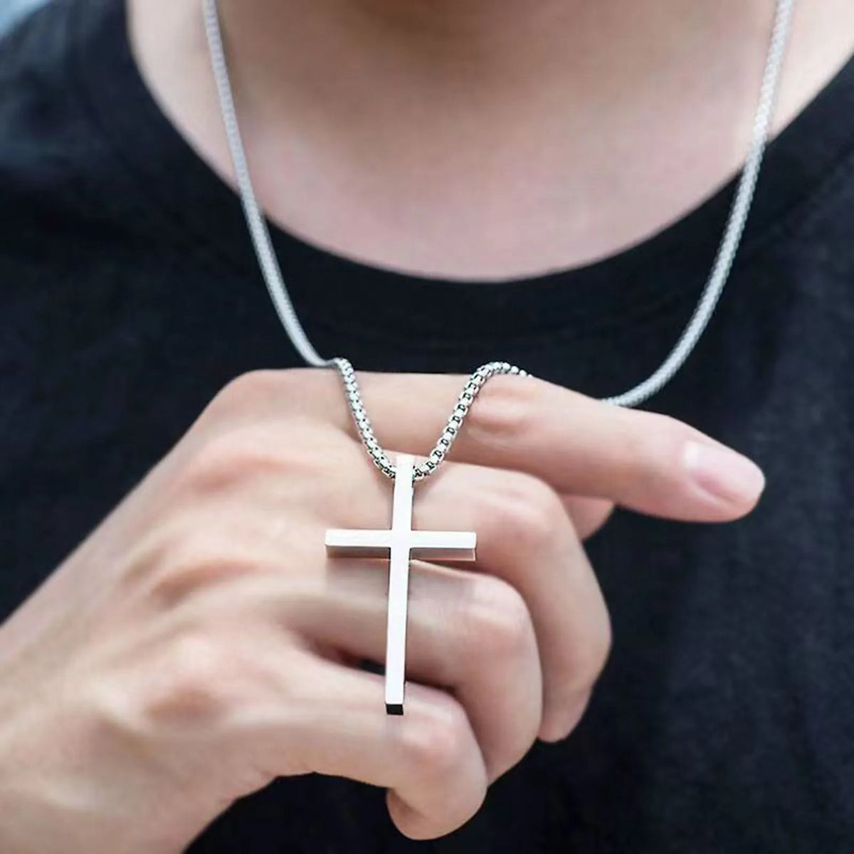 Colar com Pingente de Cruz Vnox para Homens – Pingente de Cruz em Liga Metálica Lisa com Corrente de Aço Inoxidável Tipo Veneziana