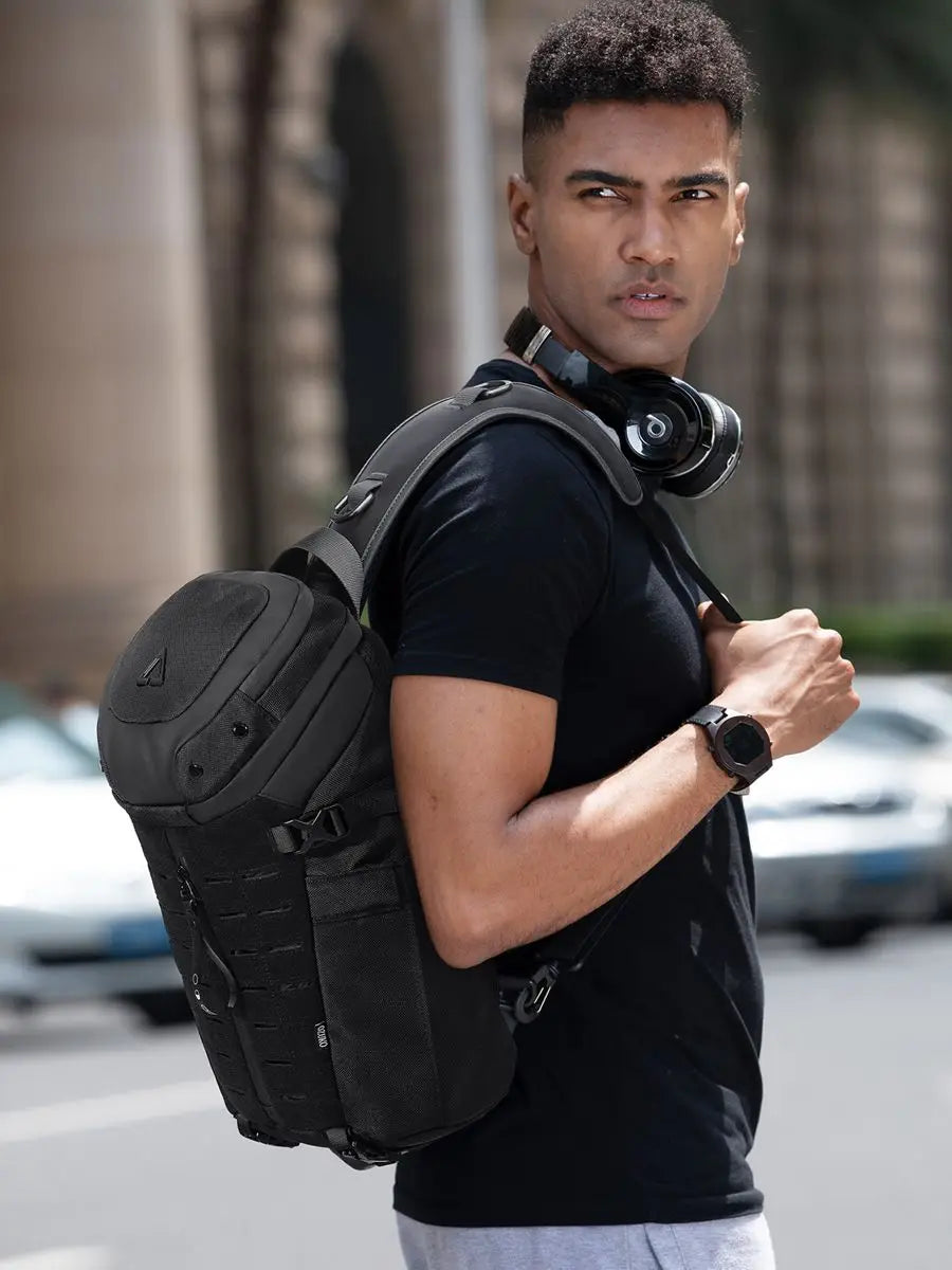 Bolsa Transversal Masculina Ozuko – Impermeável, com Porta USB, Antifurto