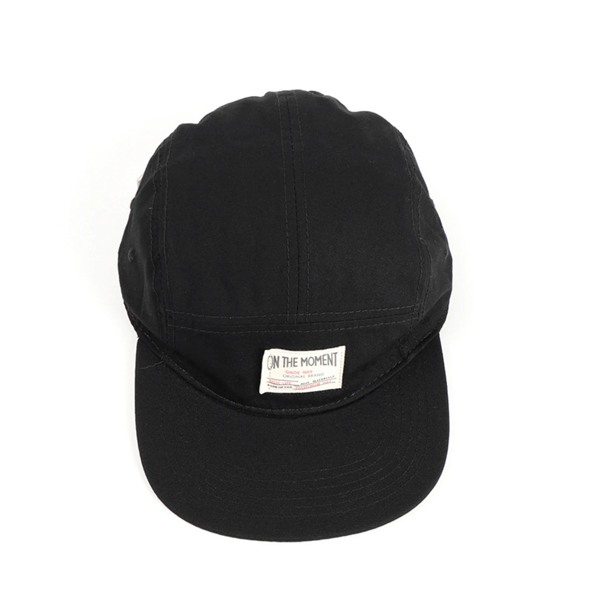 Boné de Beisebol "ON THE MOMENT" – Modelo 5 Painéis, Aba Reta (Snapback)